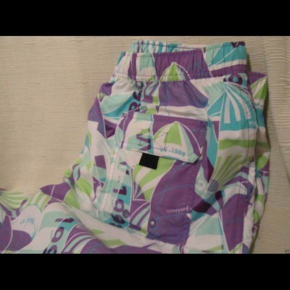 Vineyard Vines Sail Sheets Medium (M) Chappy Swim Trunks - Picture 3 of 3
